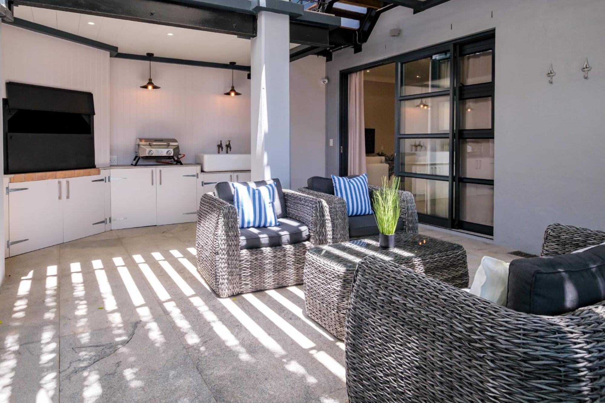 Central Treasure Cape Town Exterior photo